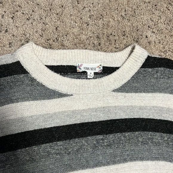 Pink rose grey striped sweater - Picture 2 of 2